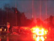 Taller de mecánica y negocio de llantas sufre incendio en Wyoming