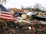 Tormentas y tornados dejan al menos 3 muertos en el Medio Oeste