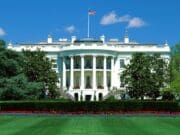 La Casa Blanca pospone hasta la semana próxima el nuevo decreto migratorio