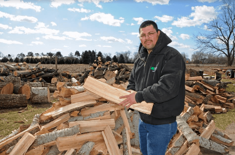 R Family Tree Service: “Un negocio de corte de árboles profesional” |  PERIODICO HISPANO EN MICHIGAN - HISPANIC NEWS PAPER MICHIGAN