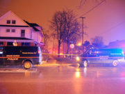 Mujer acribillada afuera de vivienda en GR