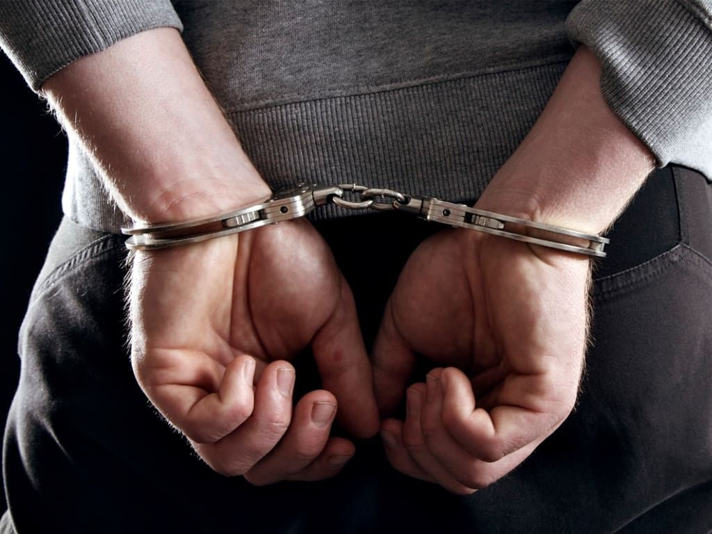 Hombre arrestado por huir de la policía | PERIODICO HISPANO EN MICHIGAN -  HISPANIC NEWS PAPER MICHIGAN