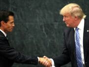 Trump acuerda con Peña Nieto y Trudeau renegociar el TLCAN sin retirarse