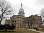 Lansing, la más reciente ciudad en MI en convertirse en “Ciudad Santuario”