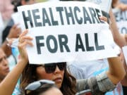 Enferma ante el Senado: Ley de salud de Trump «me pondría en silla de ruedas»