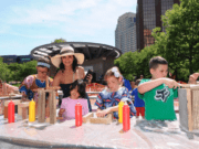 Hispanos exhiben en Festival de Artes