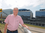 Comisionado busca candidato hispano que lo reemplace