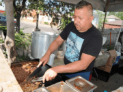 Puesto de Tacos en Tienda La Bendición encuentra seguidores