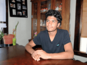 Joven hispano comparte día que ICE llegó a su casa