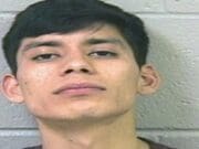 Hispano acusado de 2 asesinatos competente para juicio