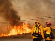 Incendios en California dejan 10 muertos, 20.000 evacuados y cuantiosos daños