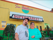 Sin Fronteras: “Su tienda de abarrotes de confianza”