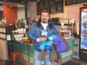 Mayan Buzz Café ayudando a los necesitados