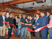 Propietaria e invitados inauguran “El Desayuno Loco”
