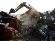 Denuncian desvío millonario en ayudas a damnificados del sismo en México