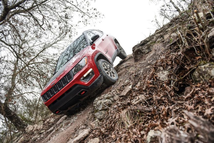Jeep Compass. Muy mejorado, pero con camino por andar