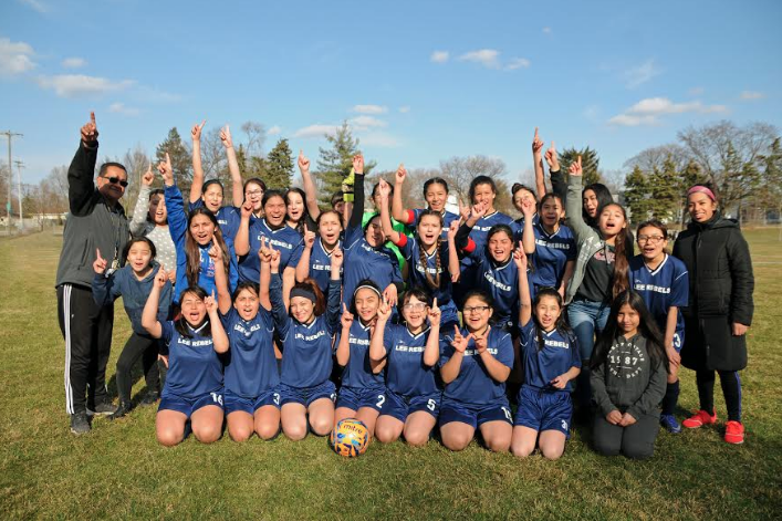 Equipo femenino de fútbol Lee apenas supera a Godwin Heights