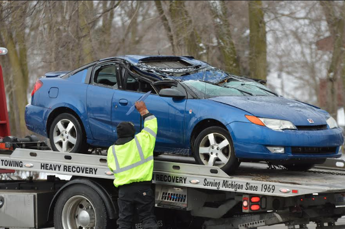 Conductor está vivo de milagro