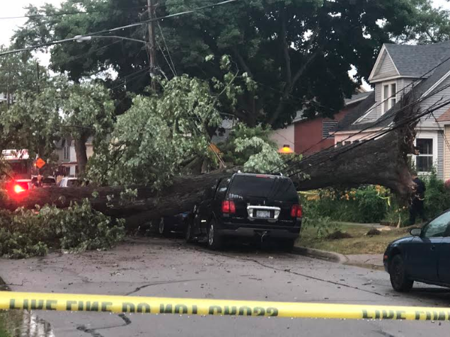 Miles de afectados por tormenta del 1.° de Julio