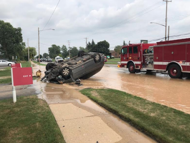Choca y rompe una bomba de agua