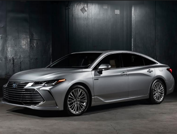 Toyota Avalon: Buenos argumentos para comprar un híbrido.
