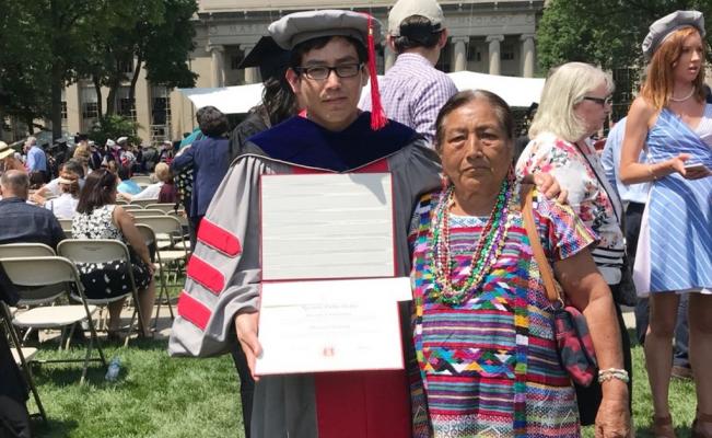 Se gradúa primer joven indígena oaxaqueño como doctor en el Instituto Tecnológico de Massachusetts