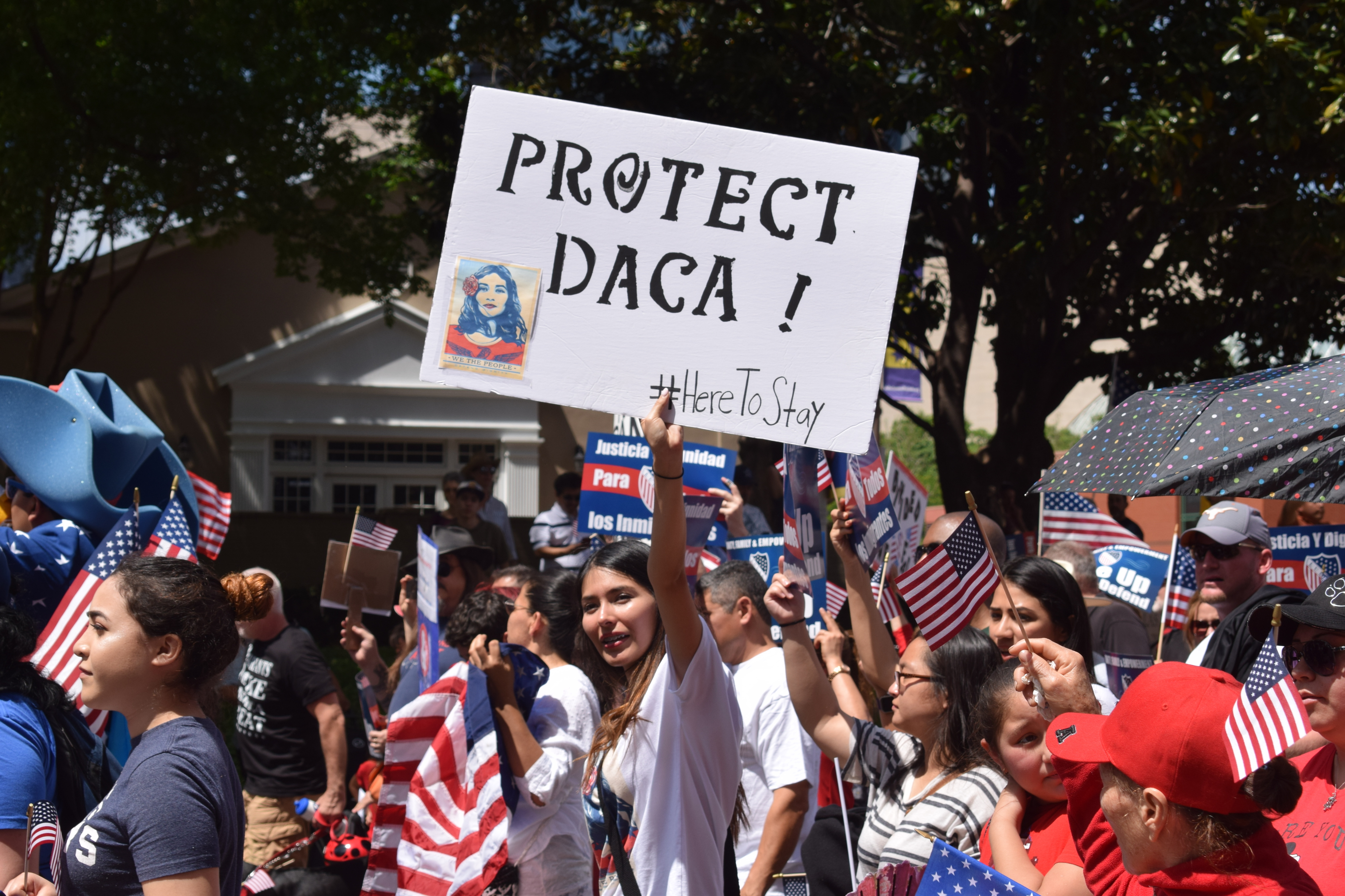 Marchan en varias ciudades del país como anticipo a la audiencia sobre DACA