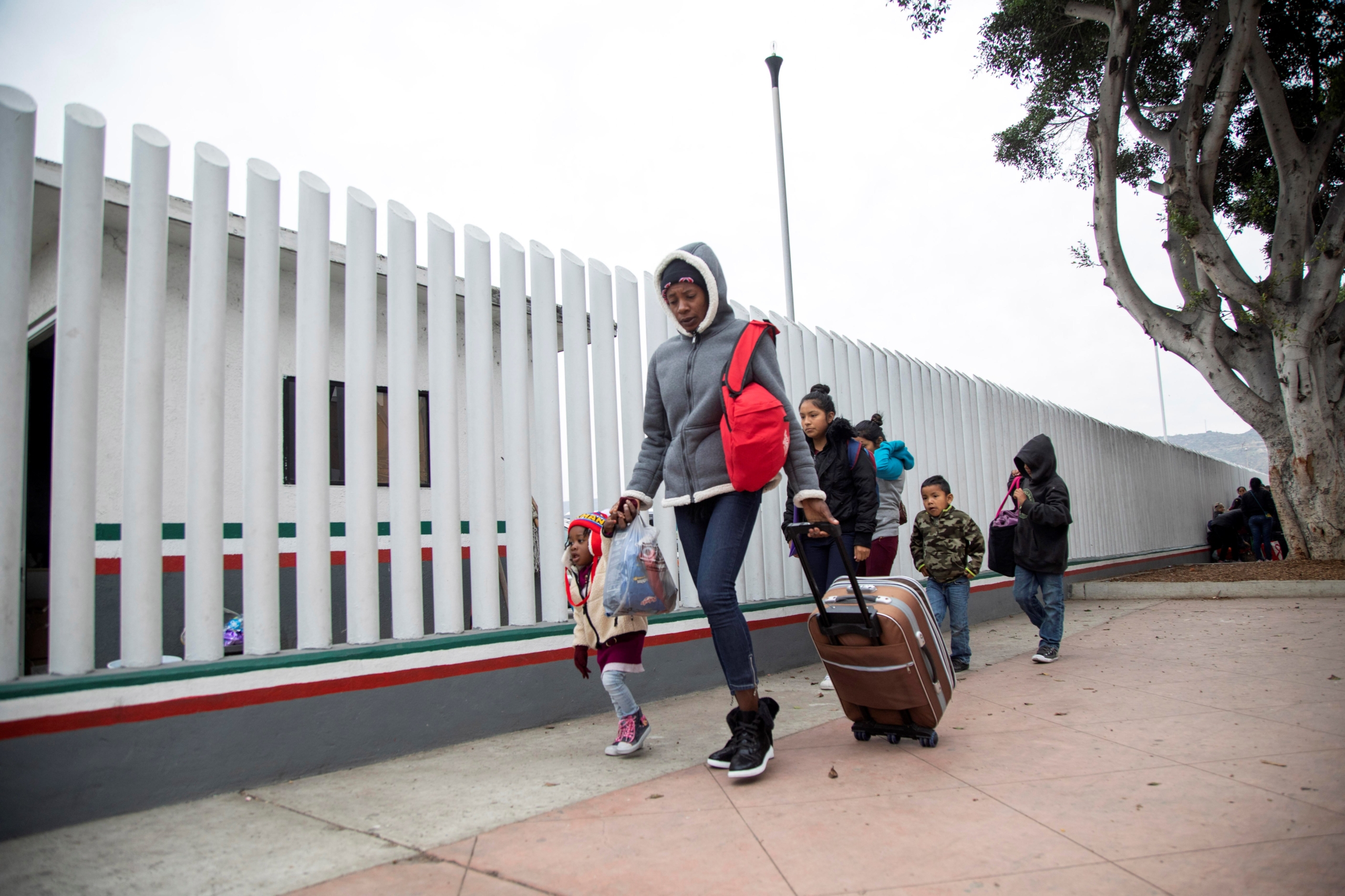 Solo el 0,1 % de los migrantes regresados a México obtienen asilo en EE.UU.