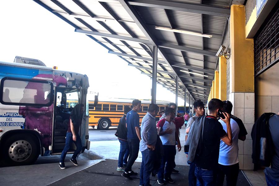 Los hondureños no dejan de migrar pese a la deportación de 108.827 en 2019