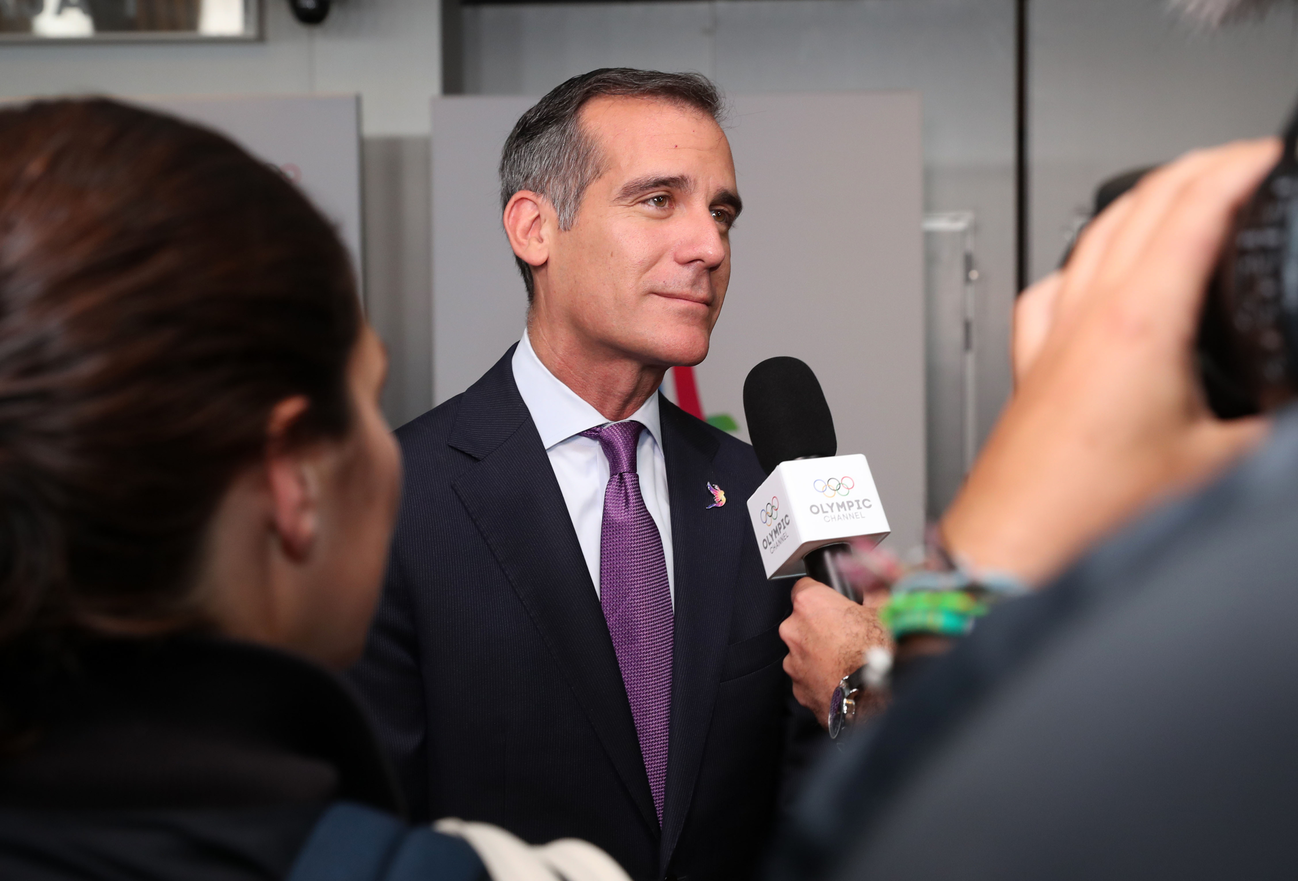 Los Ángeles dará ayuda económica a indocumentados y afectados por COVID-19