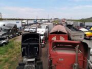Indígenas cierran carretera en México para exigir cumplimiento de compromisos
