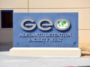 ONG denuncia que ICE no libera a inmigrantes pese a continua alza de COVID-19