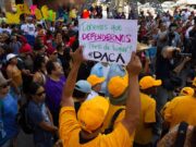 Piden al Senado que actúe para proteger a beneficiarios de DACA y TPS