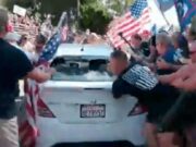 Vehículo conducido por una mujer arrolla varios en protesta en California
