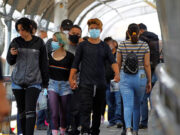Cien ciudades buscan aumentar la naturalización de inmigrantes
