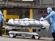 Temen que la cepa británica colapse hospitales de USA