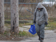 Sufriendo el frío y con el riesgo de morir, las personas de la calle son los más vulnerables en el invierno