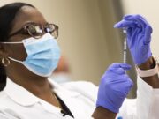 Nueva York abre centros para vacunar de covid-19 las 24 horas