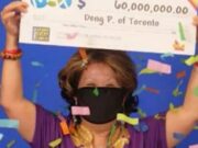 Mujer pierde el empleo por Covid-19, se gana la lotería con números que soñó su esposo