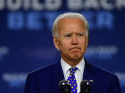 Madres inmigrantes piden a Biden de regalo un camino a la ciudadanía