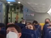 Video: Insultan pasajeros de avión a López Obrador durante vuelo