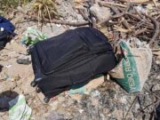 Encuentran el cuerpo de una niña dentro de una maleta, tenía marcas de inyecciones y discapacidad intelectual