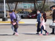 Juez rechaza pedir a USCIS acelere permisos de empleo a solicitantes de asilo