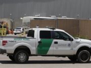Investigan la muerte de un migrante bajo custodia de la Patrulla Fronteriza