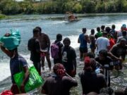 EE.UU. reabre el paso fronterizo de Del Rio tras crisis de migrantes