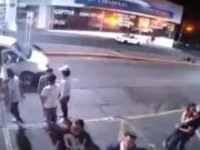 Video: Así fue el instante en que hombres armados asesinaron a seis personas afuera de bar en Morelia