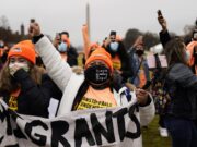 Protestan frente al Congreso para pedir una reforma migratoria