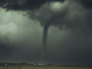 Al menos 50 personas mueren por el impacto de varios tornados