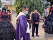Hacen fiesta de XV años gótica y son la sensación en redes