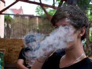 Adicciones destruyen la vida de los jóvenes, la venta de marihuana crece en Michigan